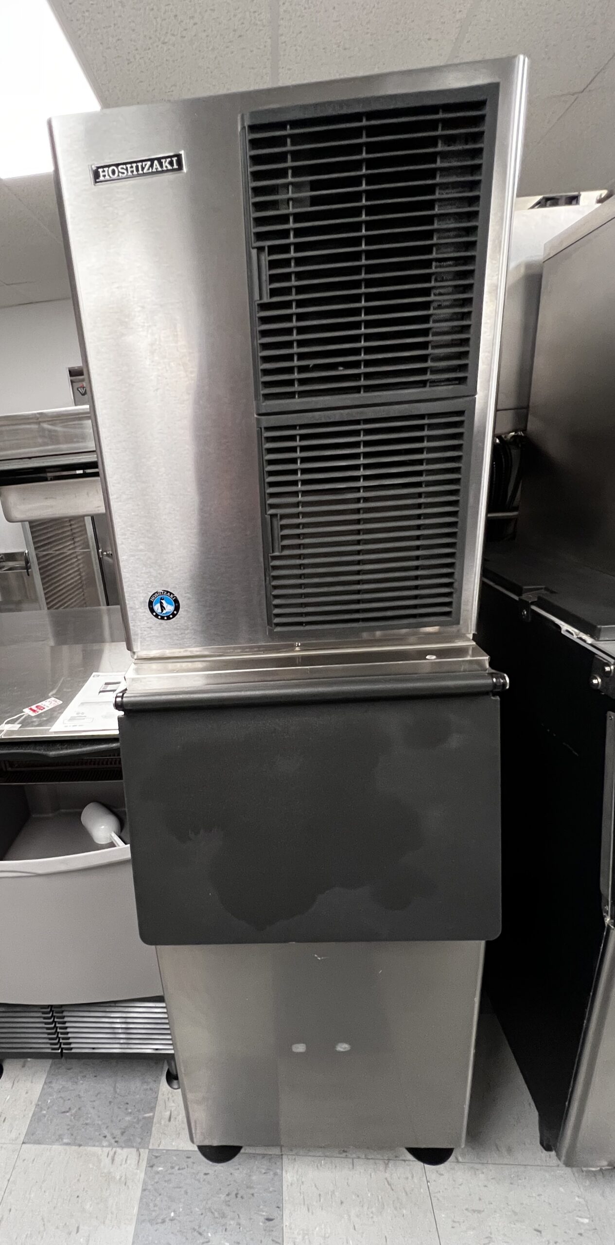 Used Hoshizaki Ice Machine ❄️🧊-image